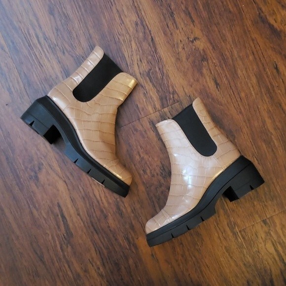 NWT Stuart Weitzman Norah Tan Embossed Leather Block Heel Boot Size 38.5 - Picture 4 of 7